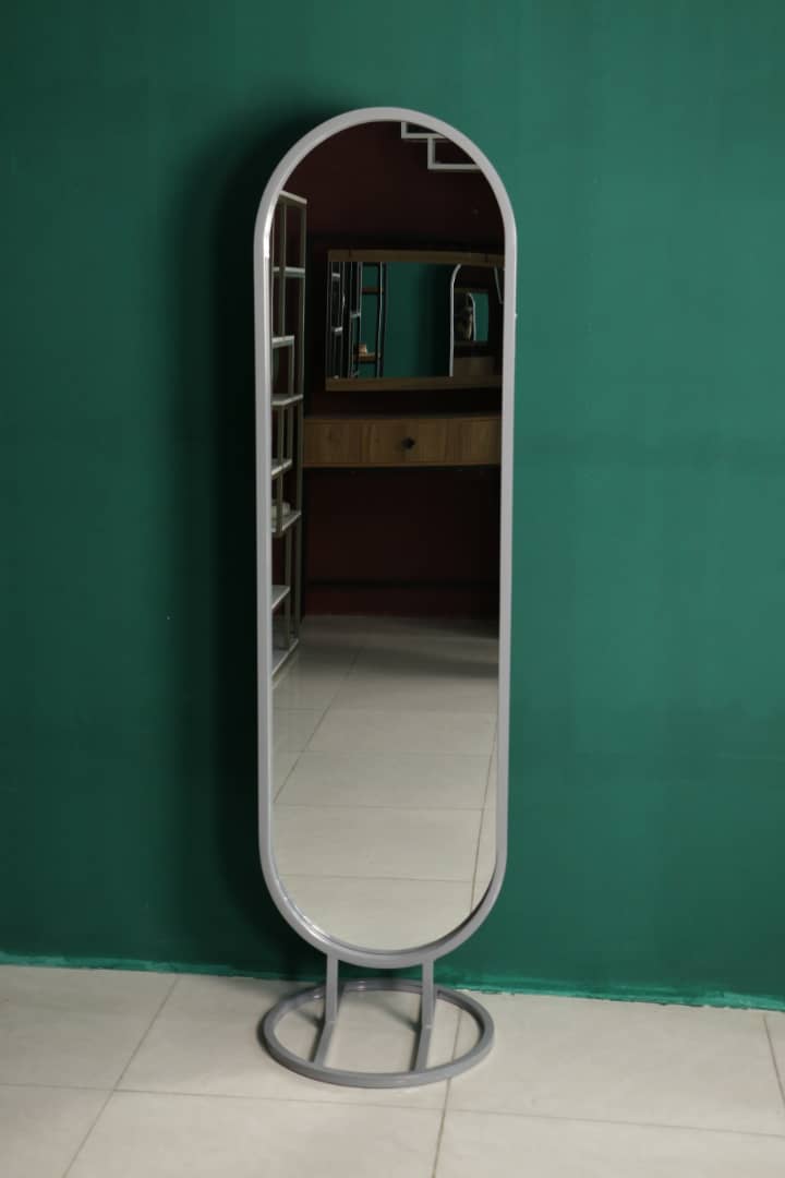 آینه فلزی پایه‌دار من و تو