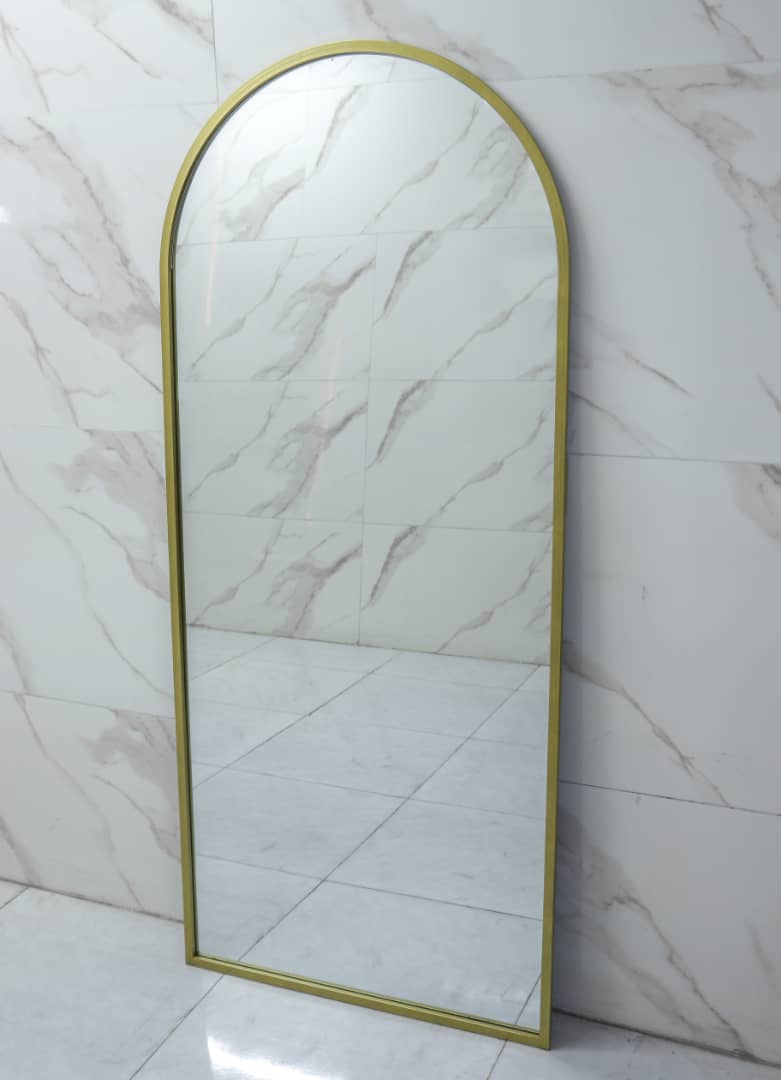 آینه قدی گنبدی دکوراتیو من و تو f103